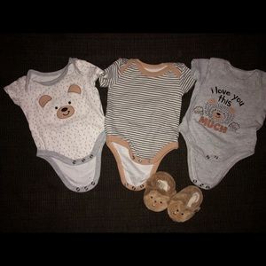 Baby onesie set